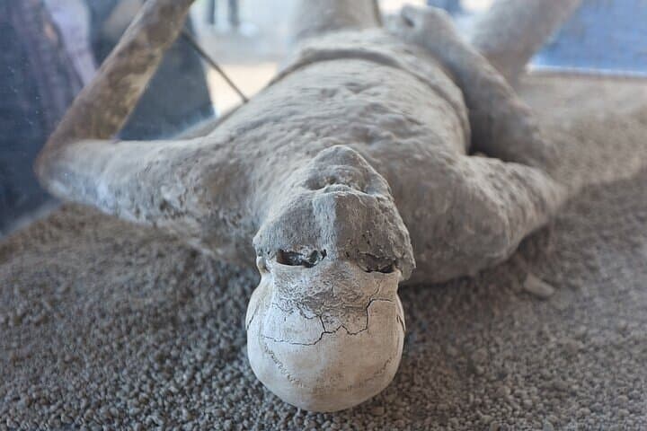 From Rome: Best of Pompeii Guided Tour and Sorrento Day Trip