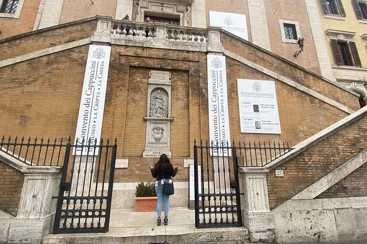 Rome’s Bone Chapel with Audioguide App and Panoramic Bus Transfer