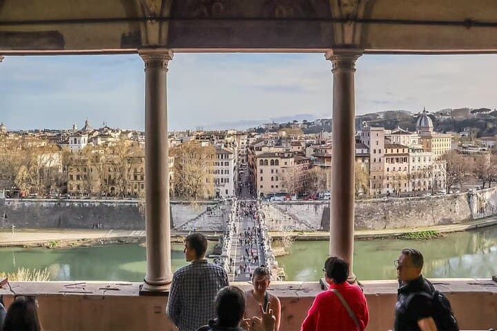 Castel Sant'Angelo Skip-the-Line Tickets with Hosted Entry
