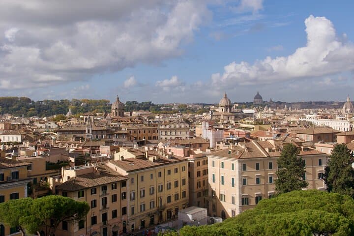 Rome’s Famous Landmark & Historic Venetian Palace Private Tour