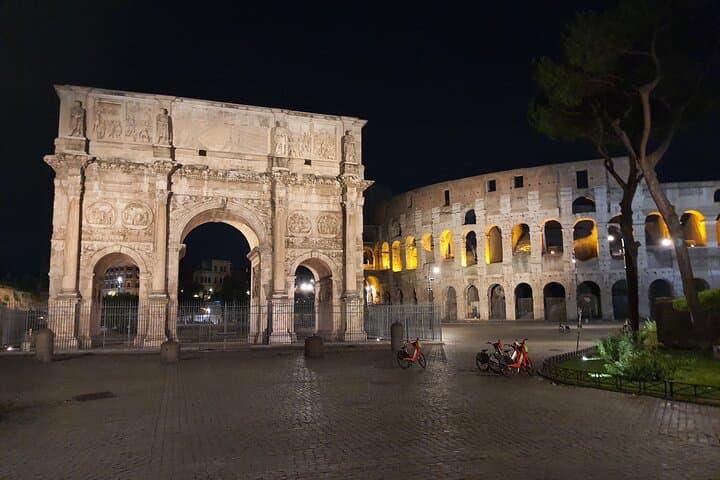 Private Night Tour of Rome Colosseum Forum and Famous Sites