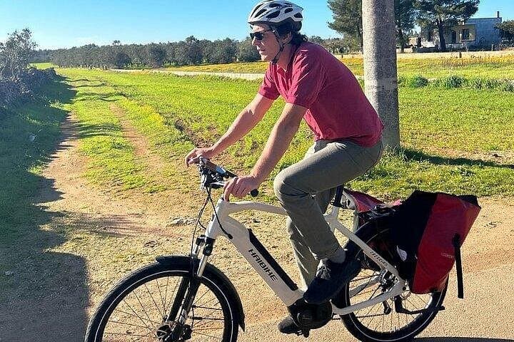 Lecce : Half day E-Bike tour, Artisan workshop & Olive Oil Taste