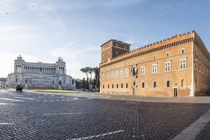 Rome, Vittoriano Rooftop View and Palazzo Venezia Official Entry