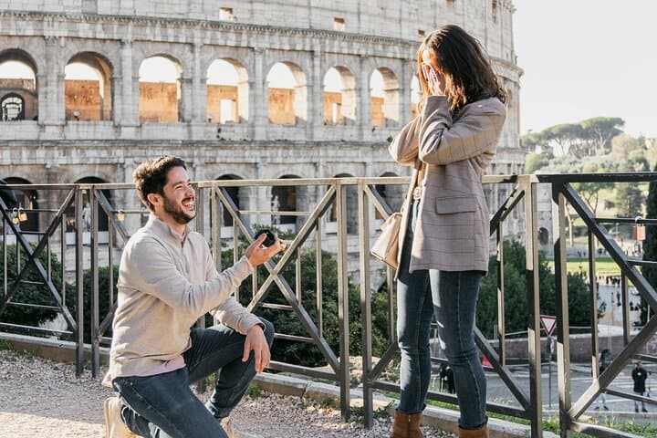 Iconic Photo Shoot Tour in Rome with Professional Photographer