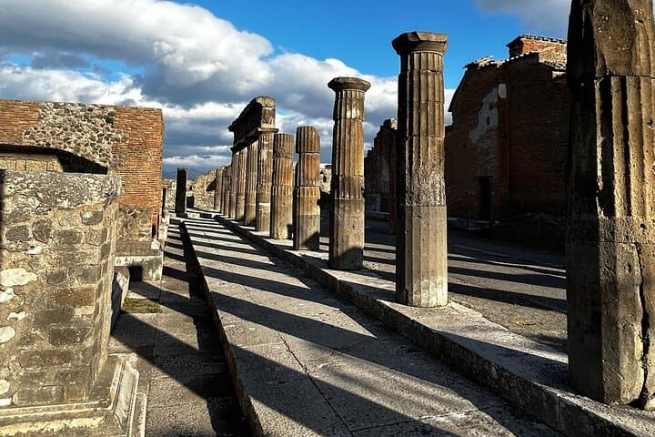2-Day 1-Night Sorrento, Amalfi Coast and Pompeii Tour from Naples