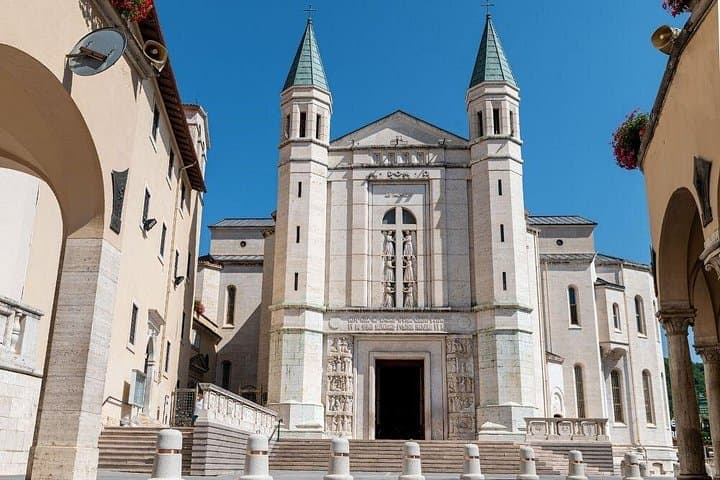 Assisi Cascia private tour, Basilica of St. Francis and St. Rita