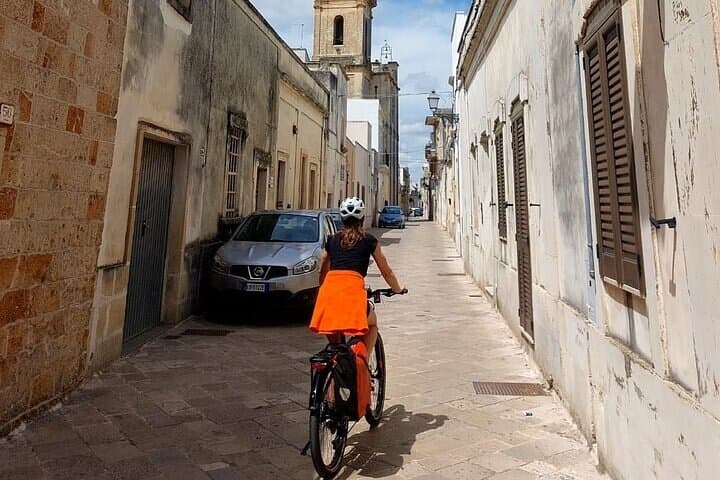 Lecce : Half day E-Bike tour, Artisan workshop & Olive Oil Taste
