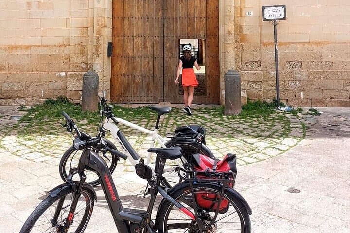 Lecce : Half day E-Bike tour, Artisan workshop & Olive Oil Taste