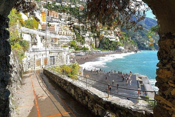 From Naples & Salerno: Tour of Amalfi Coast Sorrento, Pompeii
