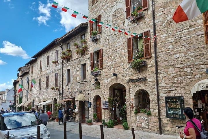 8 Days Tuscany and Umbria Luxury Tour with Private Driver & Guide