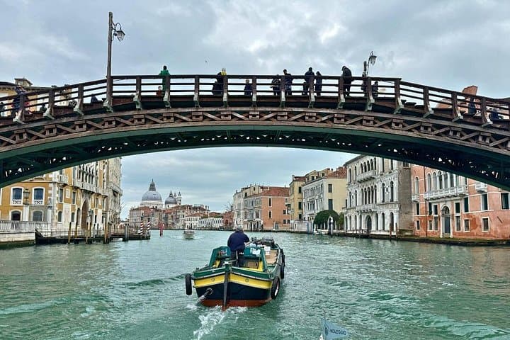 Venice Private Grand Canal Highlights & Rialto Bridge Boat Tour