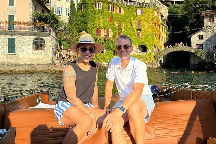 Private Lake Como Yacht Tour Experience on Colombo Boat