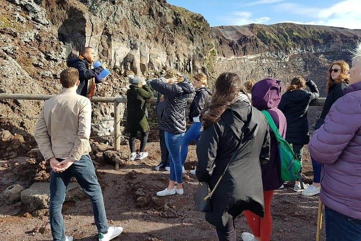 Naples: Pompeii, Herculaneum, and Vesuvius Tour by Minivan