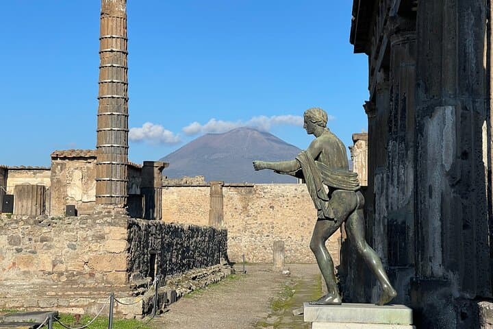 Pompeii Small Group Tour from Amalfi Coast with an Archaeologist