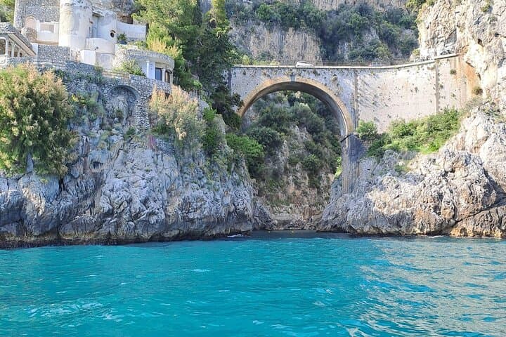 Private Boat Tour Along the Amalfi Coast