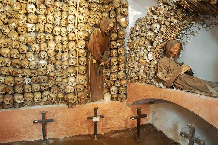 Private Guided Crypts and Catacombs Tour with Transfers