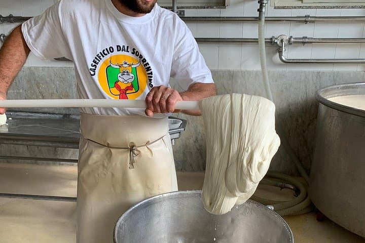 Naples: Authentic Mozzarella Making & Tasting with a Local Family