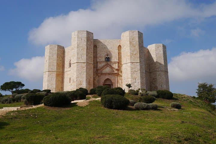 Castel del Monte Unesco & Trani - small groups led by Bari