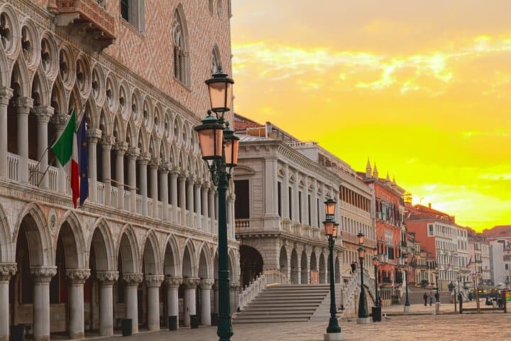 Venice: Doge's Palace and St. Mark's Square Private Walking Tour