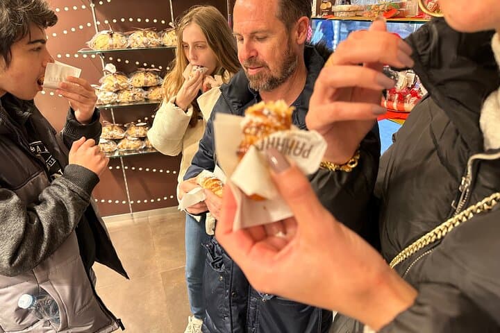 Milan Street Food Tour and City Sightseeing with Local Guide