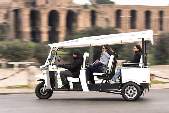 Private Night Tuk Tuk Tour in Rome