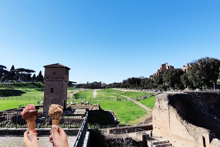 Small-Group Rome Walking Tour: Aventine Hill & Circo Massimo