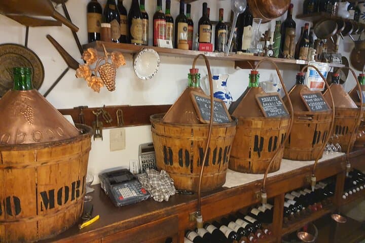 Venice's Food Tour with Authentic Local Tastings and Sightseeing