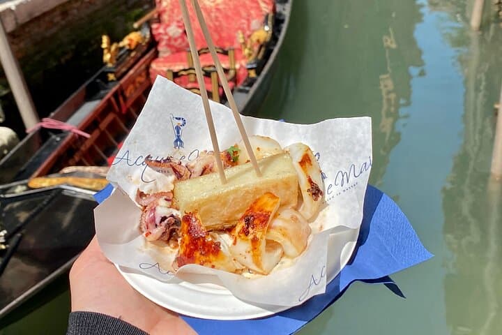 Venice's Food Tour with Authentic Local Tastings and Sightseeing