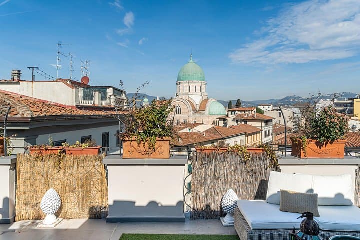 Florence Walking Tour & Traditional Cooking Class with Wine