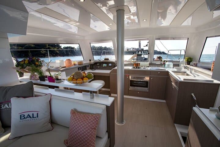 Catamaran trip and overnight stay in Palermo with meals for 8 people