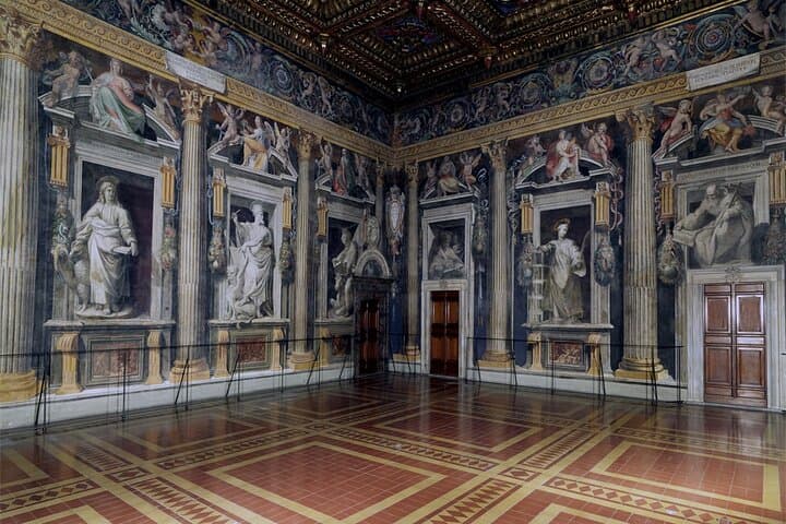 Vatican Museum, Sistine Chapel & St Peter Early Entry Small Group