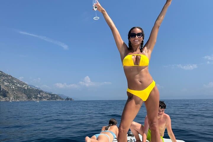Private Boat Tour of Amalfi Coast with Drinks