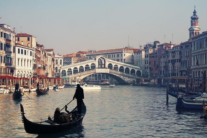 From Florence: Explore Venice on a Semi-Private Day Tour by Train
