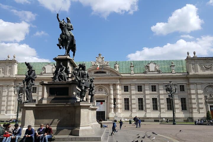 Turin Royal Palace Kid-Friendly Tour with and Holy Shroud Chapel