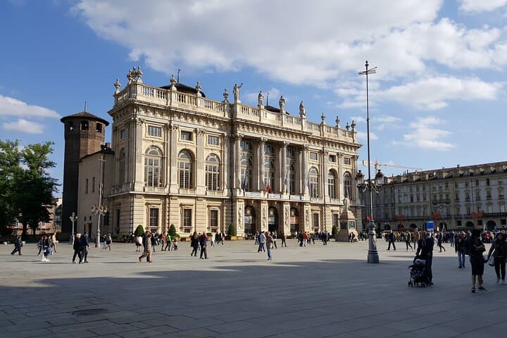 Turin Royal Palace Kid-Friendly Tour with and Holy Shroud Chapel