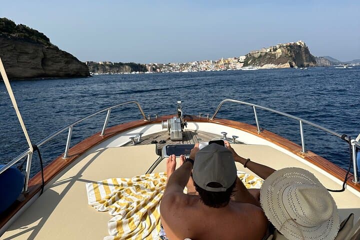 Private tour of the island of Ischia on a Fratelli Aprea gozzo