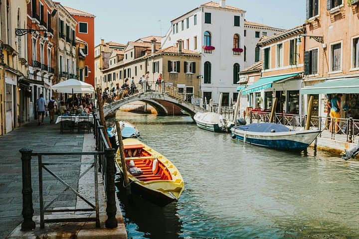 Venice Gondola Ride and Walking Guided Tour