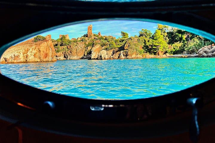 Boat excursion in Cefalù and snorkeling 3 hours fruit and drink
