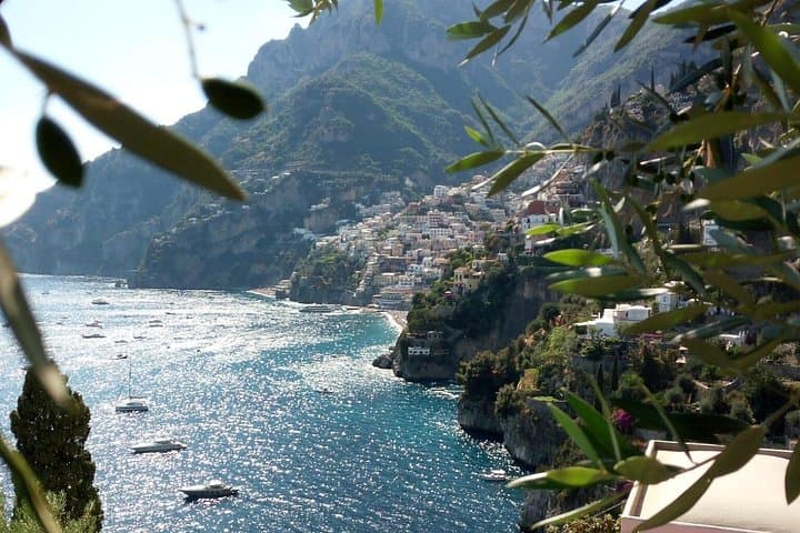 Transfer between Positano and Naples (One Way or Return)