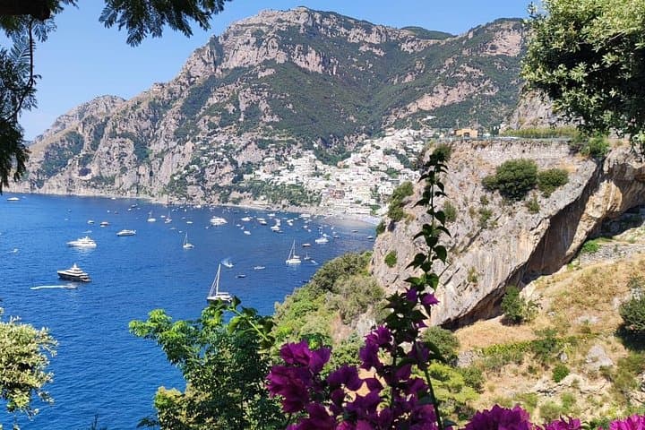 Transfer between Positano and Naples (One Way or Return)