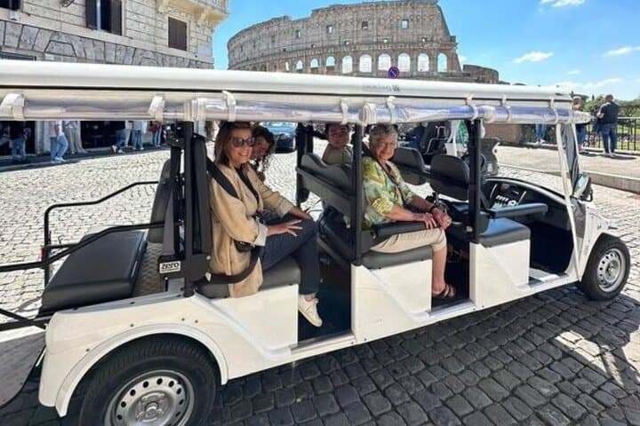 Private 3H Panoramic Golf Cart Tour of Rome with Pick-Up Included