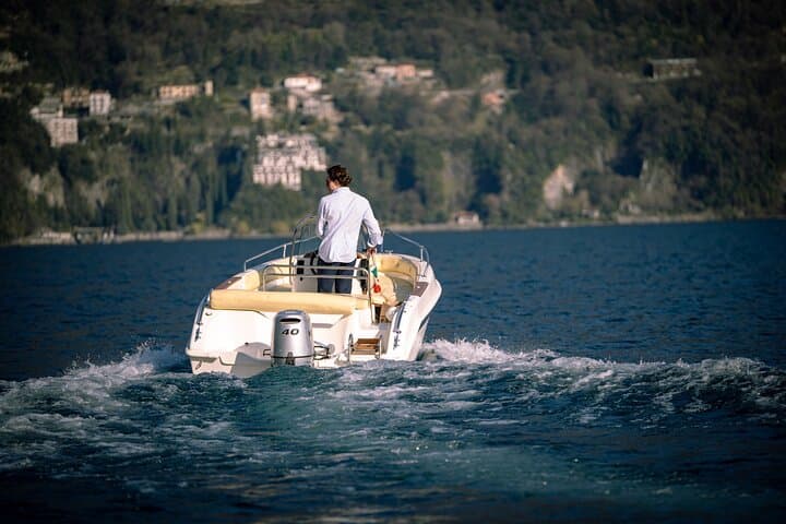 Lake Como : Rent a Boat without Driver License