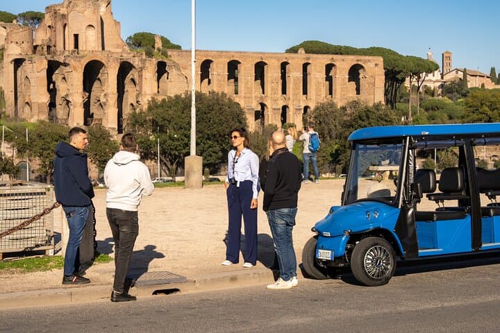 Night tour in Rome by Golf Cart with Prosecco Gelato and Gift