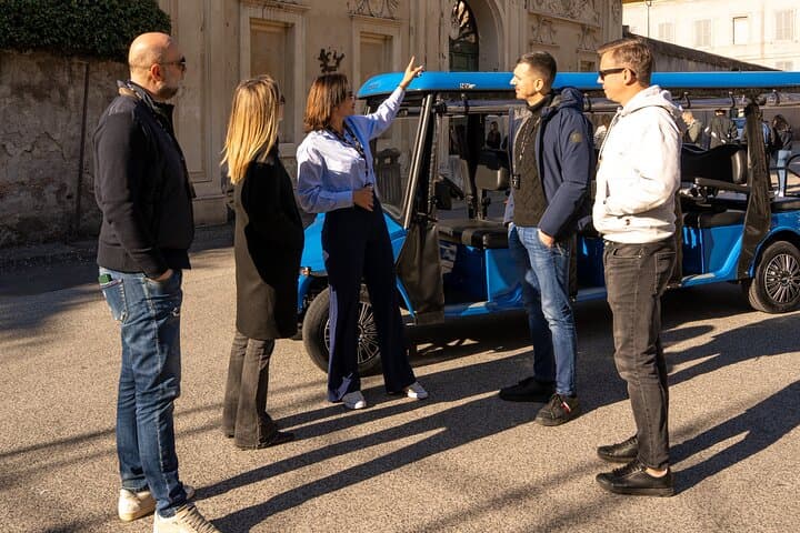 Night tour in Rome by Golf Cart with Prosecco Gelato and Gift