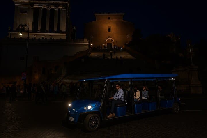 Night tour in Rome by Golf Cart with Prosecco Gelato and Gift