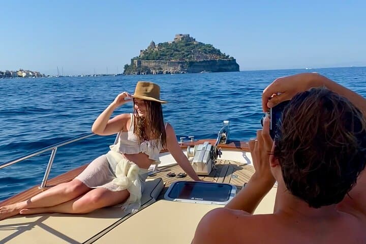 Private tour of the island of Ischia on a Fratelli Aprea gozzo