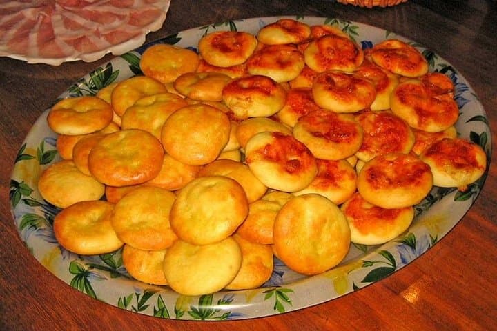 Authentic Tuscan Baking Class in Pistoia