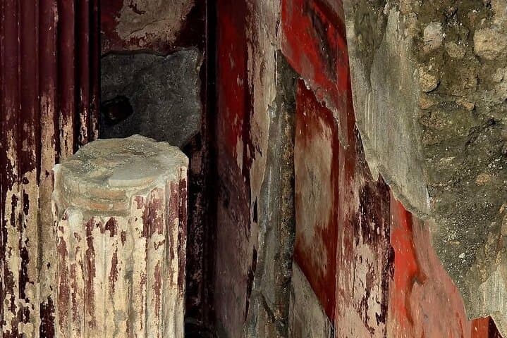 Transfer from Naples to Sorrento with stop at Pompeii