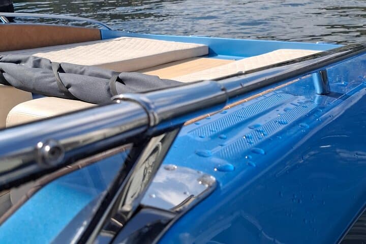 3 to 4h Private Lake Como Speedboat Tour with Prosecco & Swimming