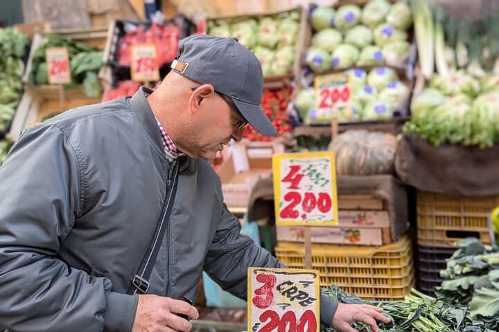 Naples Urban Culture Tour: Street Art, Wine and Culinary Tasting